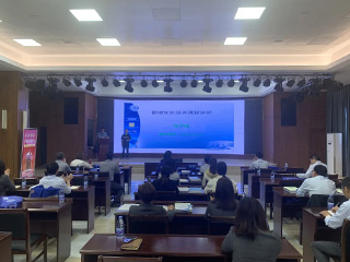 上課劃重點(diǎn)！雙龍戲珠酒業(yè)特邀企業(yè)管理專家現(xiàn)場(chǎng)授課！